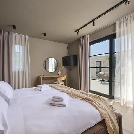 Madora Villa *