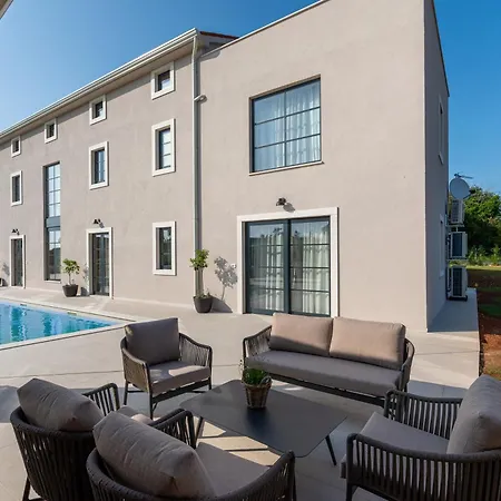 Madora Villa *