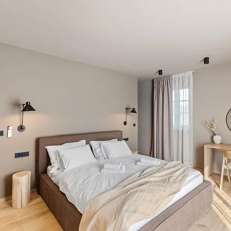 Madora Villa