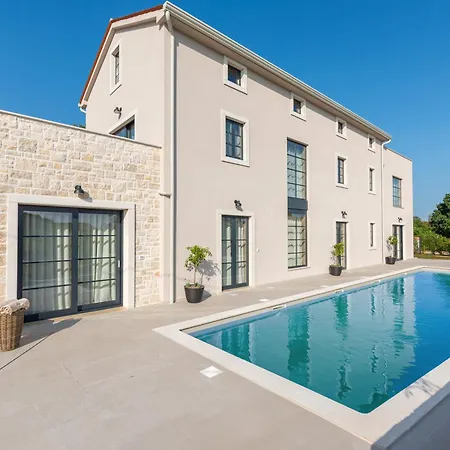 Madora Villa *