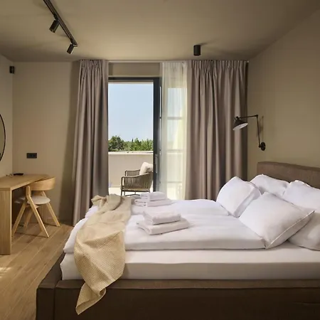 Madora Villa